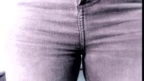 Snapshot of emiily_smile chatting on February 2025 11:53:01 AM Emily online show from February 2025 11:53:01 AM