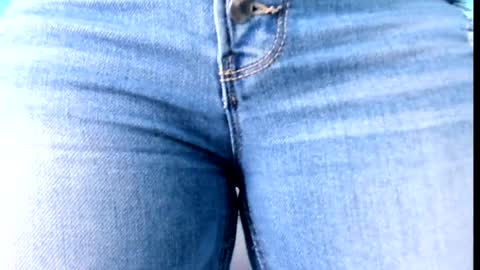 Snapshot of emiily_smile chatting on February 2025 11:44:02 AM Emily online show from February 2025 11:44:02 AM