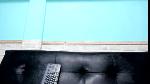 Snapshot of emiily_smile chatting on February 2025 06:30:02 PM Emily online show from February 2025 06:30:02 PM