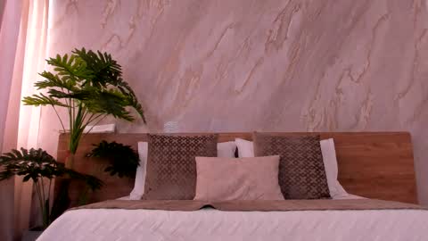 Snapshot of emiily_smile chatting on November 2025 12:16:02 PM Emily online show from November 2025 12:16:02 PM