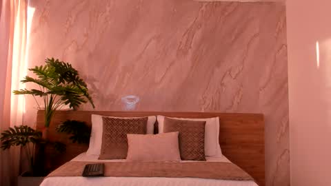 Snapshot of emiily_smile chatting on November 2025 11:35:01 AM Emily online show from November 2025 11:35:01 AM