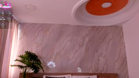 Snapshot of emiily_smile chatting on December 2025 12:32:02 PM Emily online show from December 2025 12:32:02 PM