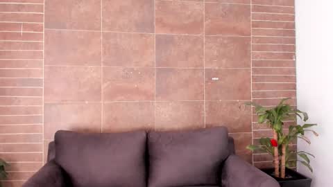 Snapshot of emiily_smile chatting on February 2026 01:40:01 PM Emily online show from February 2026 01:40:01 PM