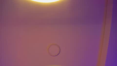   online show from November 2025 10:43:02 PM