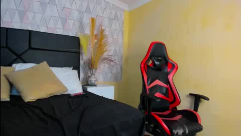 Emy online show from February 2026 07:32:02 PM