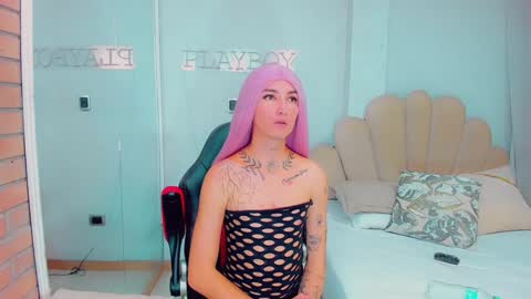 Snapshot of emiilysaenzz chatting on January 2025 02:31:02 PM EmillySaenz online show from January 2025 02:31:02 PM