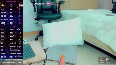 Snapshot of emiilysaenzz chatting on December 2025 07:53:02 PM EmillySaenz online show from December 2025 07:53:02 PM