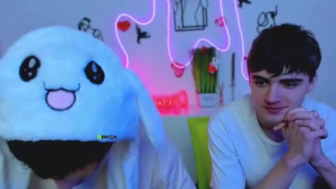 emil_lucky online show from February 2026 07:37:01 PM