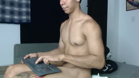 Snapshot of emile_239 chatting on June 2026 03:12:01 AM emile_239 online show from June 2026 03:12:01 AM