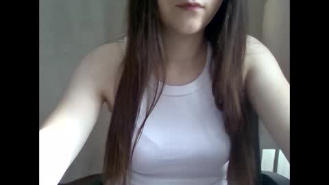 emili0899 online show from October 2025 09:40:01 AM