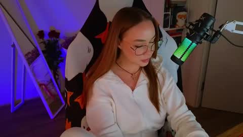 Snapshot of emili1_bc chatting on March 2025 12:17:01 PM Emili online show from March 2025 12:17:01 PM