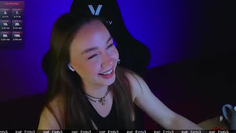 Snapshot of emili1_bc chatting on March 2026 04:00:01 PM Emili online show from March 2026 04:00:01 PM