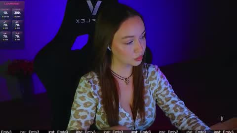 Snapshot of emili1_bc chatting on March 2026 04:55:01 PM Emili online show from March 2026 04:55:01 PM