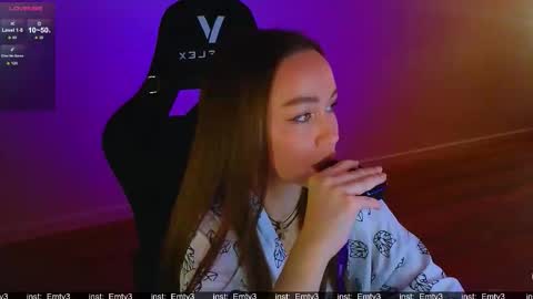 Snapshot of emili1_bc chatting on March 2026 11:46:02 AM Emili online show from March 2026 11:46:02 AM