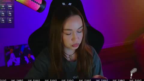 Snapshot of emili1_bc chatting on April 2026 10:42:01 AM Emili online show from April 2026 10:42:01 AM