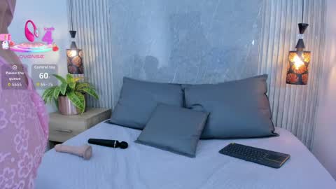 Emily online show from April 2026 10:44:01 PM