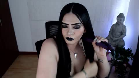 POWERFULL GODDESS EMILI online show from October 2025 04:51:02 PM