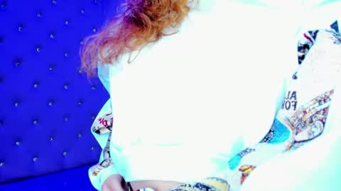 Emy  online show from October 2025 07:57:02 PM