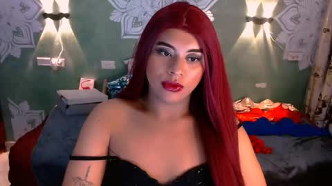 Snapshot of emili_roux chatting on February 2025 09:46:02 PM Emili roux online show from February 2025 09:46:02 PM