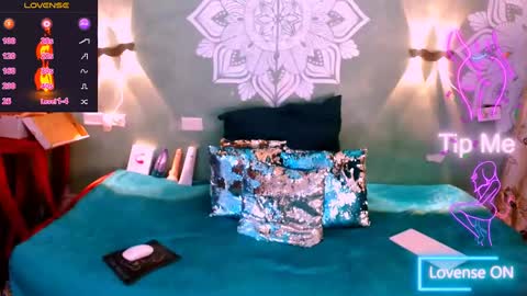 Snapshot of emili_roux chatting on February 2025 01:50:02 PM Emili roux online show from February 2025 01:50:02 PM