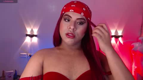 Snapshot of emili_roux chatting on November 2025 12:04:01 PM Emili roux online show from November 2025 12:04:01 PM