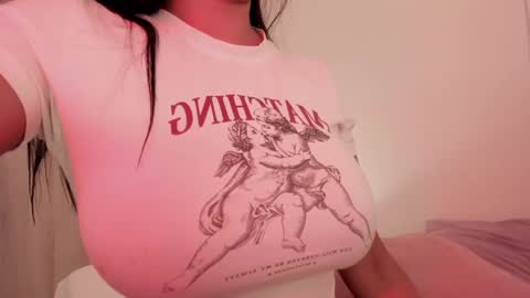 Snapshot of emilia_ghendle chatting on December 2024 08:26:02 PM Emilia Big Boobs online show from December 2024 08:26:02 PM