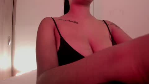 Snapshot of emilia_ghendle chatting on January 2025 07:13:02 PM Emilia Big Boobs online show from January 2025 07:13:02 PM