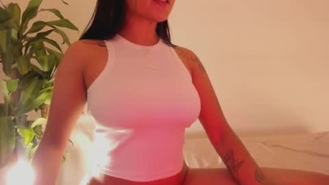 Snapshot of emilia_ghendle chatting on February 2025 12:50:01 PM Emilia Big Boobs online show from February 2025 12:50:01 PM