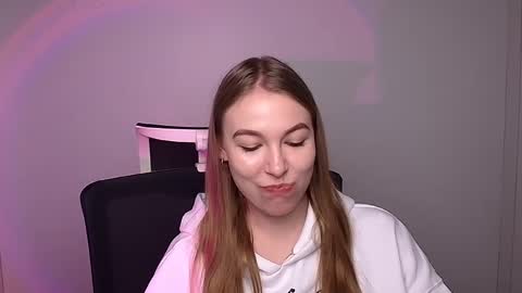 Emilia online show from January 2025 09:16:02 AM