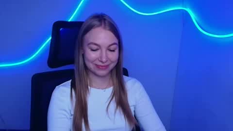 Emilia online show from September 2025 05:07:01 AM