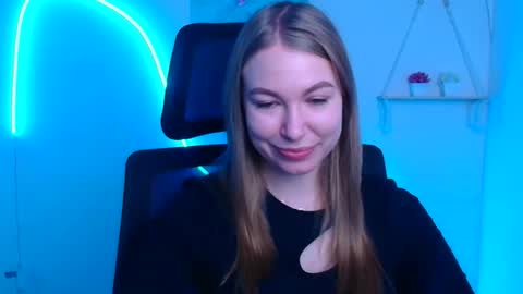 Emilia online show from December 2025 06:42:02 AM