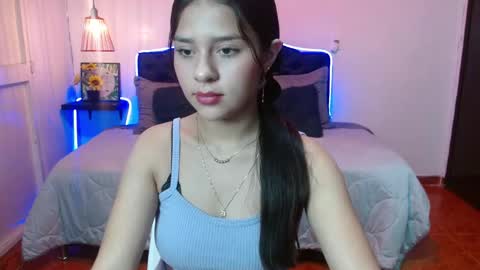 Snapshot of emilia_rose13 chatting on November 2025 04:00:02 AM Emilia online show from November 2025 04:00:02 AM