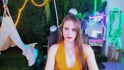 Snapshot of emiliabedy chatting on November 2025 09:06:02 AM Emilia Bedy online show from November 2025 09:06:02 AM