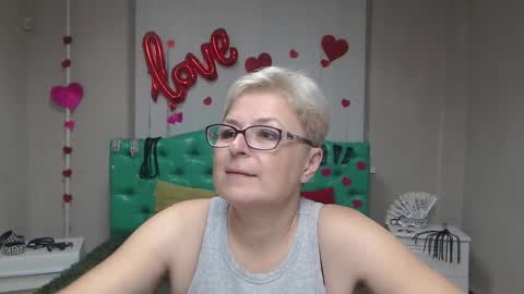 Snapshot of emiliagree chatting on September 2025 05:16:02 PM EmiliaGree online show from September 2025 05:16:02 PM