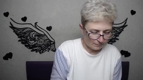 EmiliaGree online show from November 2025 06:08:01 PM