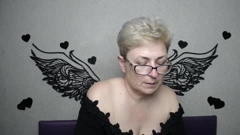 EmiliaGree online show from April 2026 06:19:02 PM