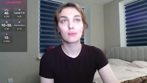 Snapshot of emiliarhodes chatting on October 2025 08:47:01 PM Emi online show from October 2025 08:47:01 PM