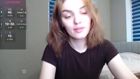 Snapshot of emiliarhodes chatting on October 2025 02:20:01 PM Emi online show from October 2025 02:20:01 PM