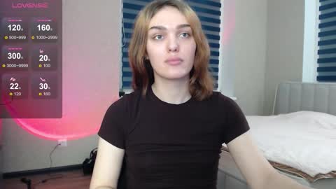 Snapshot of emiliarhodes chatting on November 2025 08:51:01 PM Emi online show from November 2025 08:51:01 PM