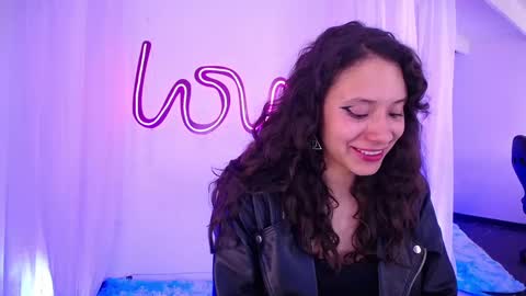 Emili Russo online show from October 2025 01:36:02 AM