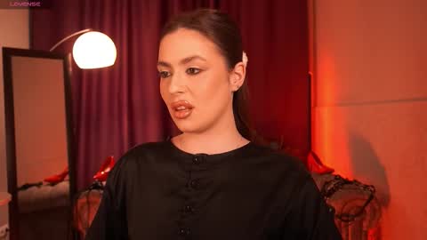  Emiliya  online show from December 2025 01:05:02 PM