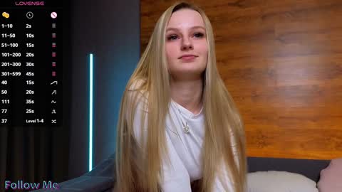 Snapshot of emilly___ chatting on January 2025 01:58:01 PM Emilly online show from January 2025 01:58:01 PM