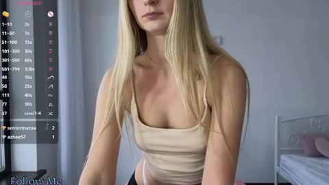 Snapshot of emilly___ chatting on November 2025 07:40:01 AM Emilly online show from November 2025 07:40:01 AM