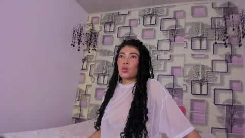 Snapshot of emilly_duque chatting on May 2026 03:57:02 AM Emilly online show from May 2026 03:57:02 AM