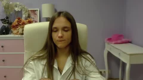 Emilly online show from January 2025 10:54:01 AM