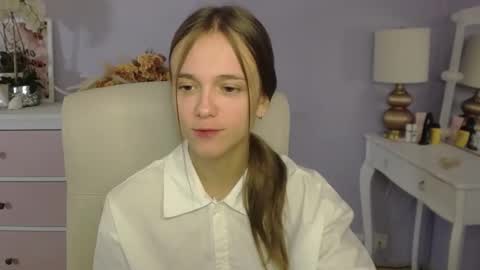 Snapshot of emilly_lust99 chatting on December 2025 07:50:01 AM Emilly online show from December 2025 07:50:01 AM