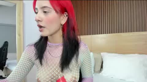 Snapshot of emilly_miracle chatting on August 2026 07:27:01 PM E M I L Y online show from August 2026 07:27:01 PM