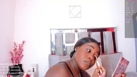Emilly Roa online show from May 2026 06:57:02 PM
