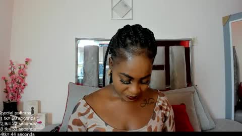 Snapshot of emillyroaa chatting on June 2026 07:07:01 PM Emilly Roa online show from June 2026 07:07:01 PM