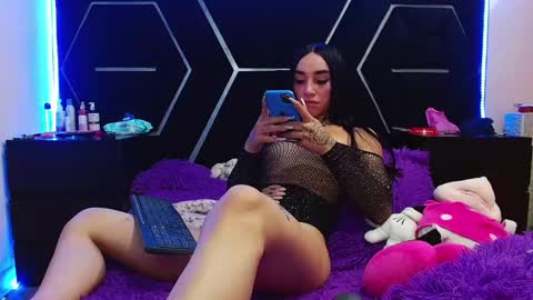 Snapshot of emillystonex chatting on December 2024 11:13:01 AM emillystonex online show from December 2024 11:13:01 AM